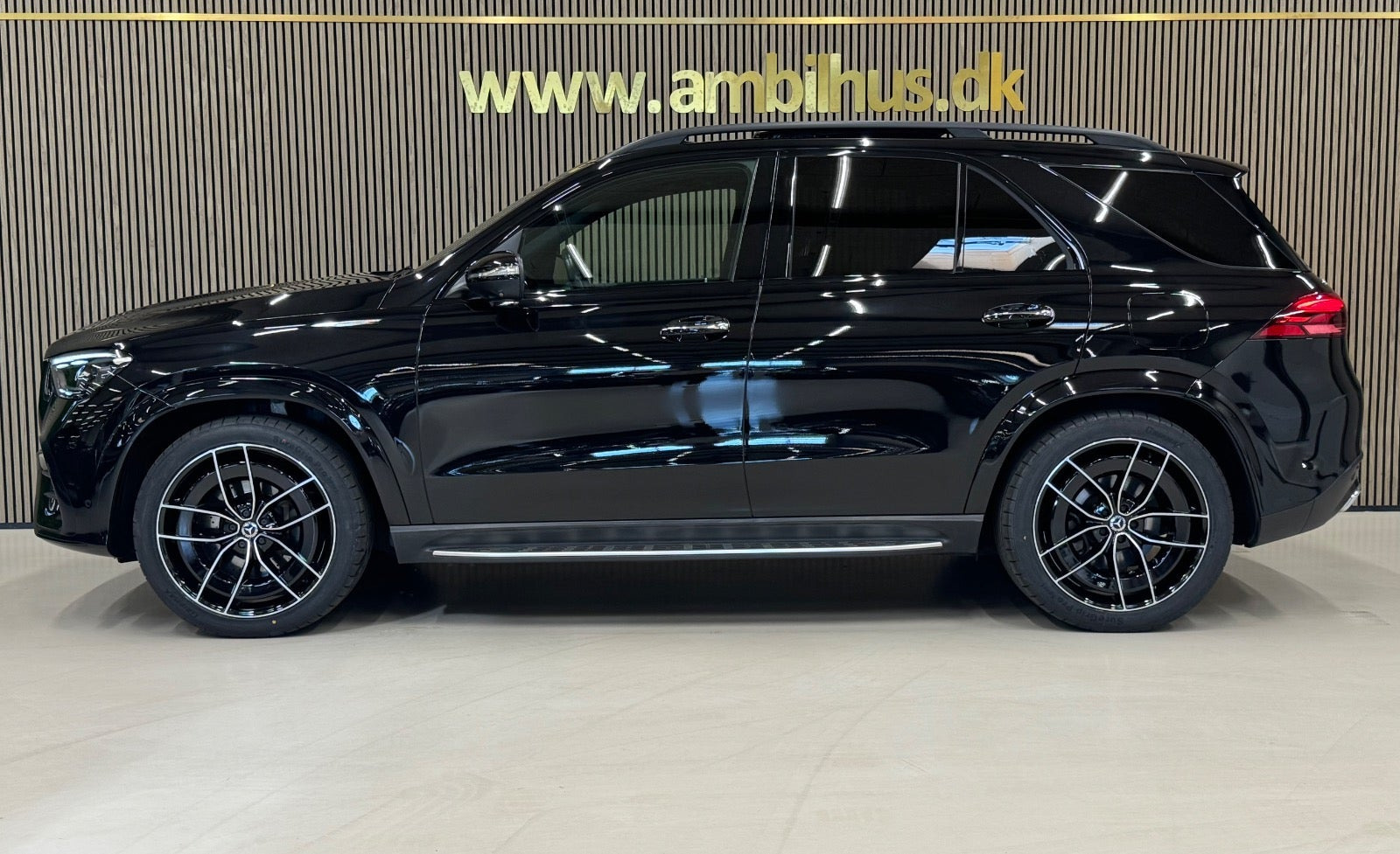 Sort Mercedes GLE350 de fra 2024