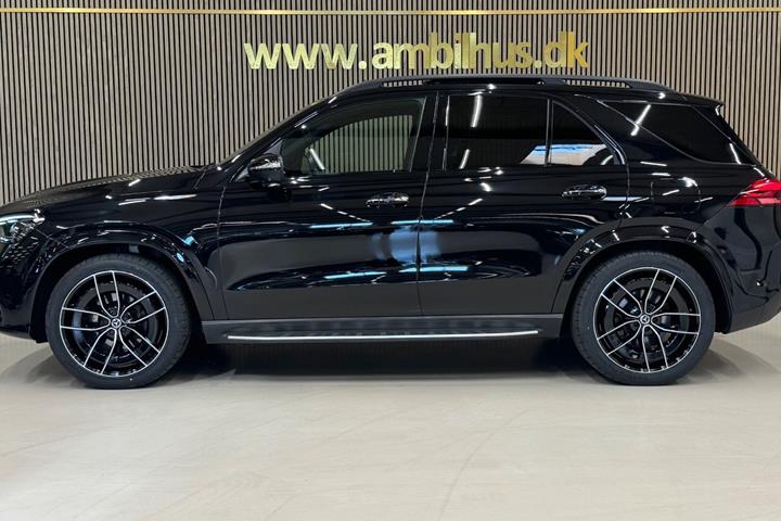 Sort Mercedes GLE350 de fra 2024
