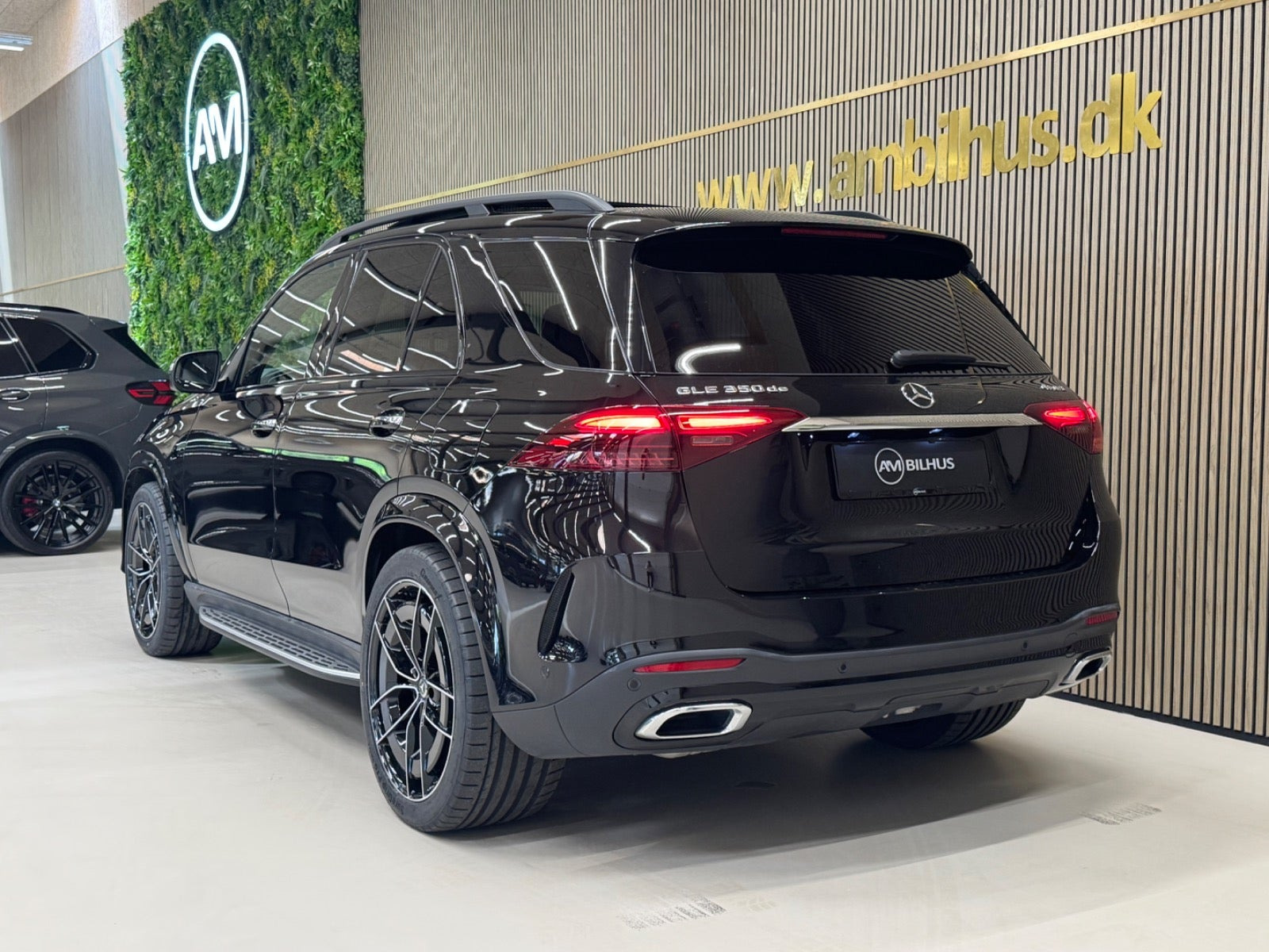 Sort Mercedes GLE350 de fra 2024