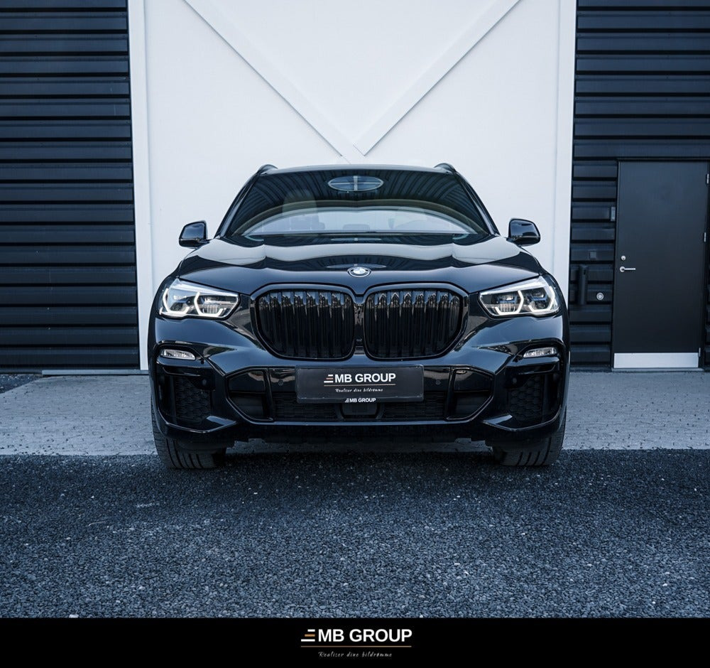 Sort BMW X5 fra 2020