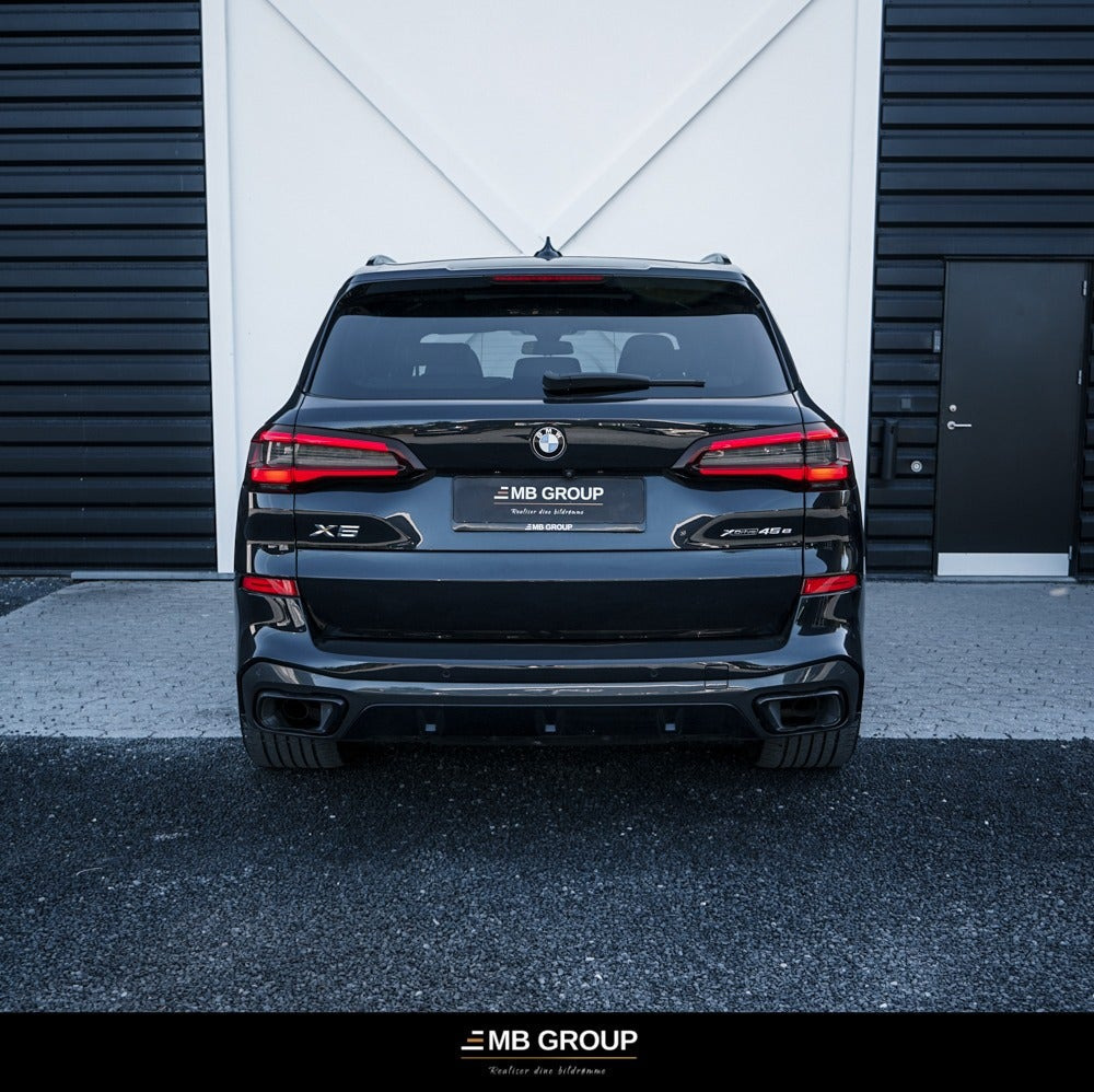 Sort BMW X5 fra 2020