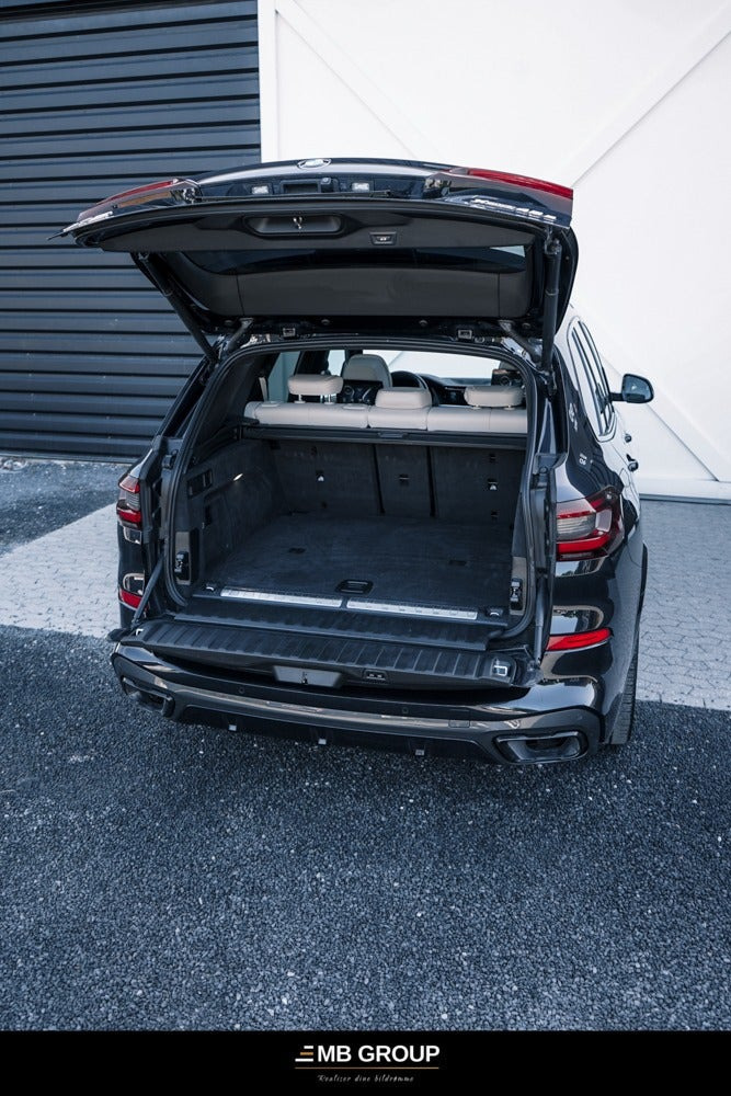 Sort BMW X5 fra 2020