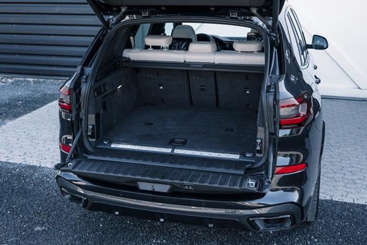 Sort BMW X5 fra 2020