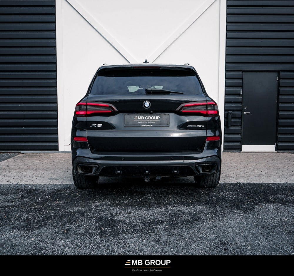 Sort BMW X5 fra 2020