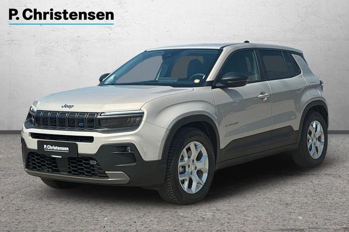 Beige Jeep Avenger fra 2024 set udefra