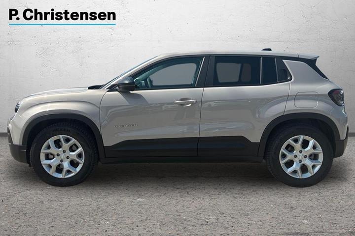 Beige Jeep Avenger fra 2024