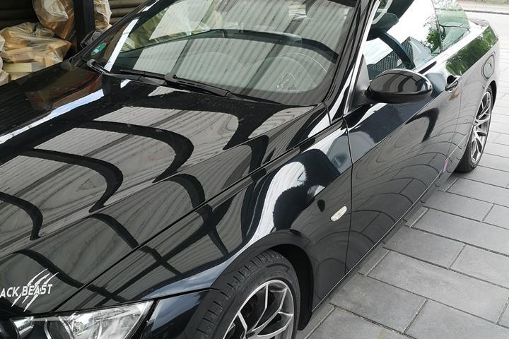 Sort BMW 325i fra 2007