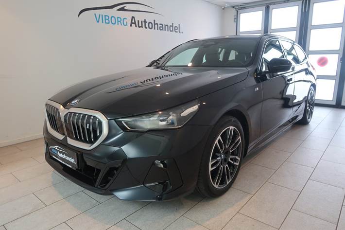 Sort BMW i5 fra 2025