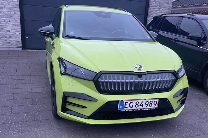 Grøn Skoda Enyaq fra 2023
