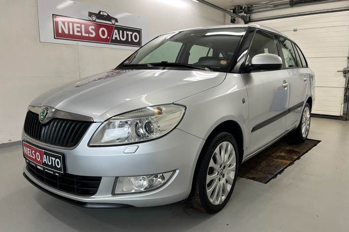 Sølv Skoda Fabia fra 2013