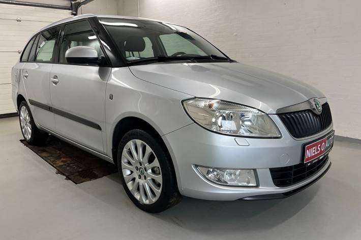 Sølv Skoda Fabia fra 2013