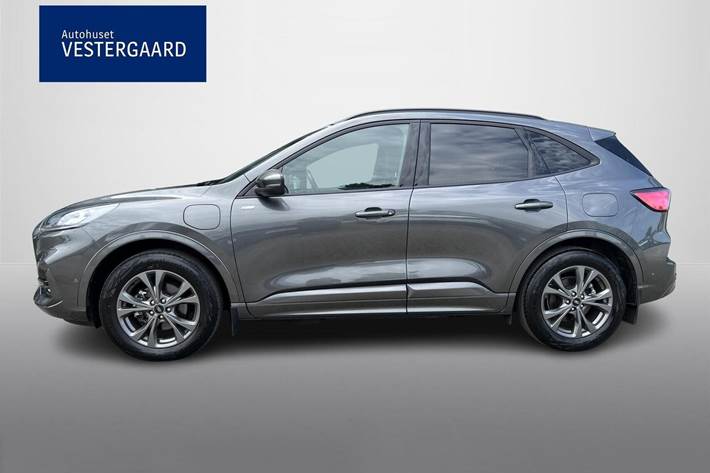 Grå Ford Kuga fra 2023