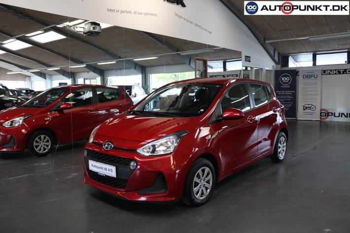 Rød Hyundai i10 fra 2017