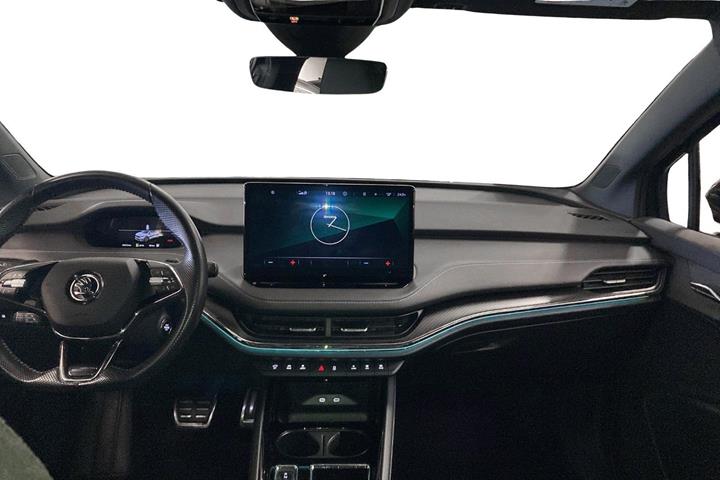 Sort Skoda Enyaq fra 2023