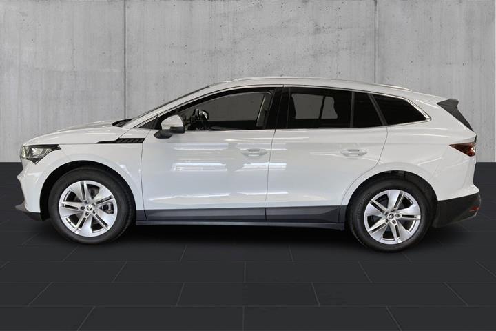 Hvid Skoda Enyaq fra 2022