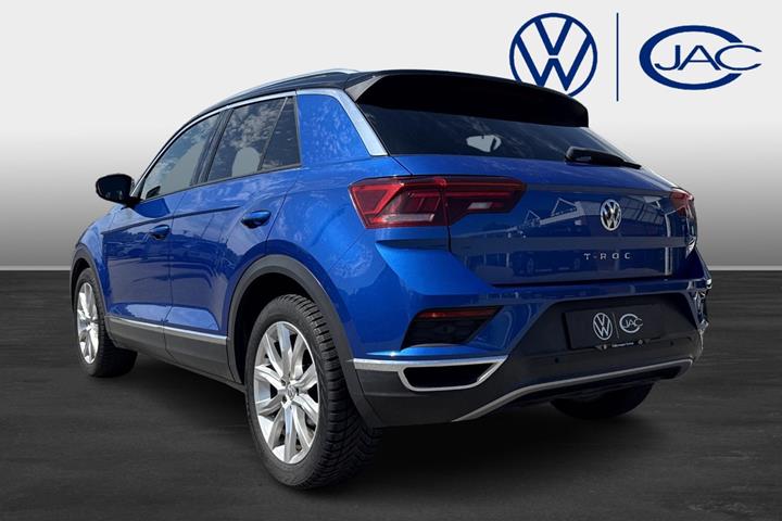 Blå VW T-Roc fra 2018
