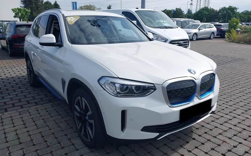BMW iX3 Charged