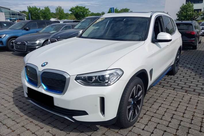 Hvid BMW iX3 fra 2021