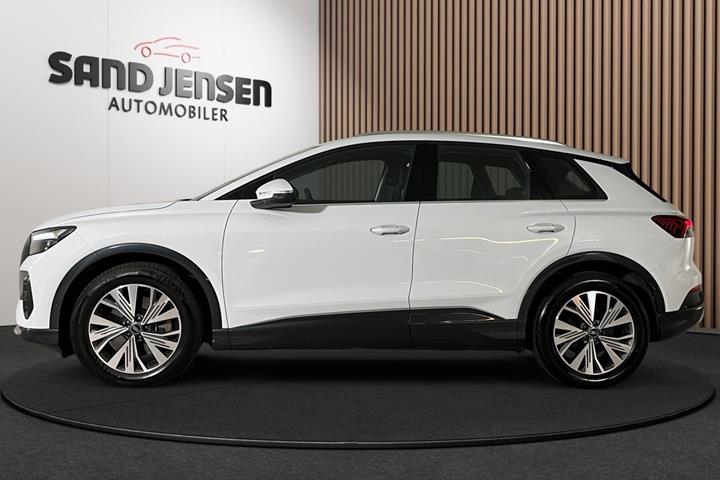 Hvid Audi Q4 e-tron fra 2024