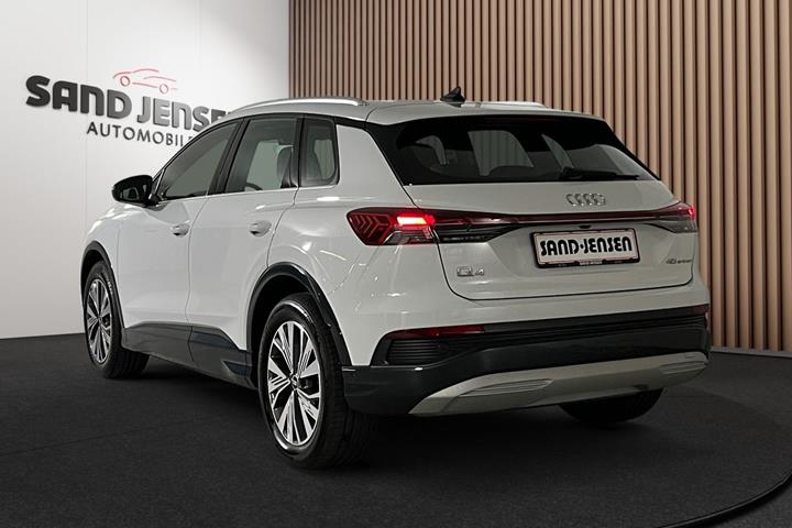 Hvid Audi Q4 e-tron fra 2024