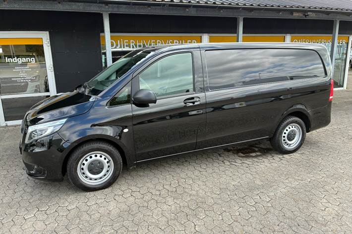 Sort Mercedes Vito 114 fra 2018