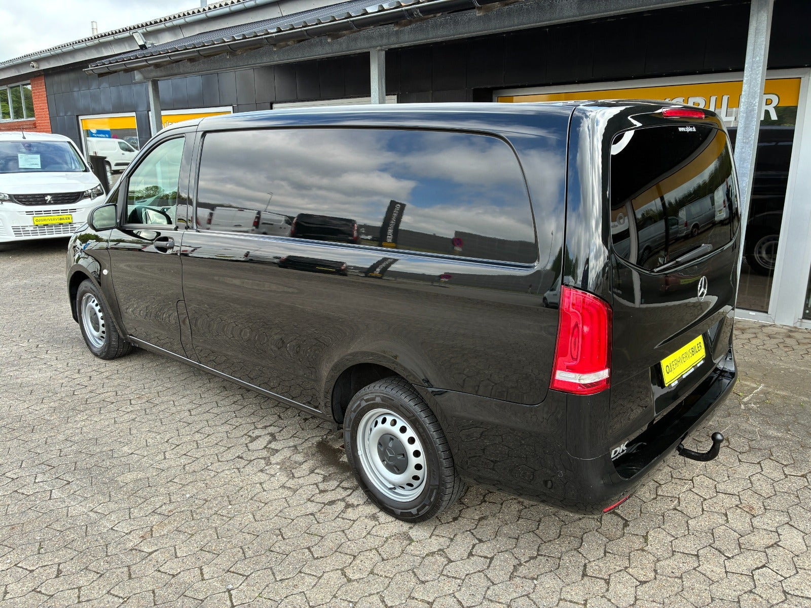Sort Mercedes Vito 114 fra 2018