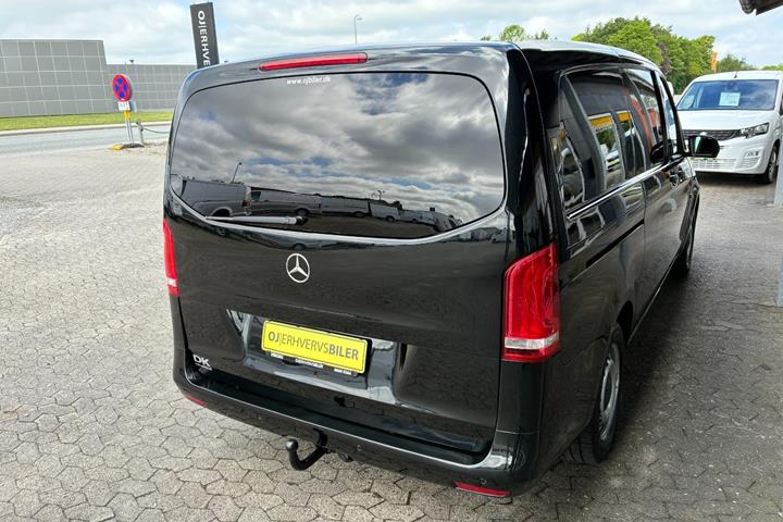 Sort Mercedes Vito 114 fra 2018