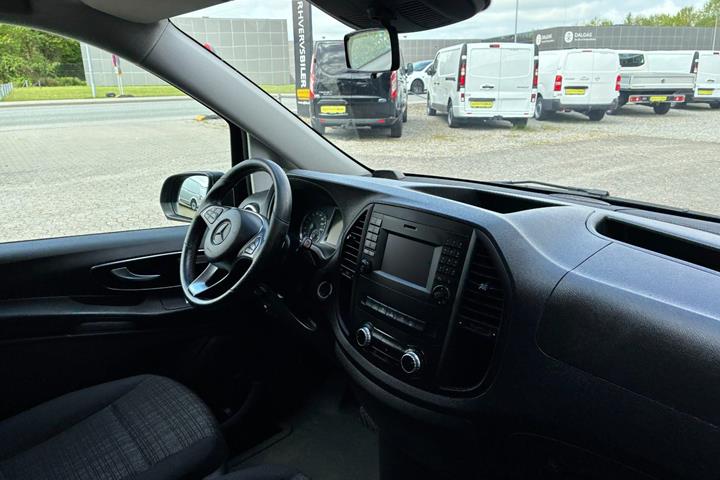 Sort Mercedes Vito 114 fra 2018