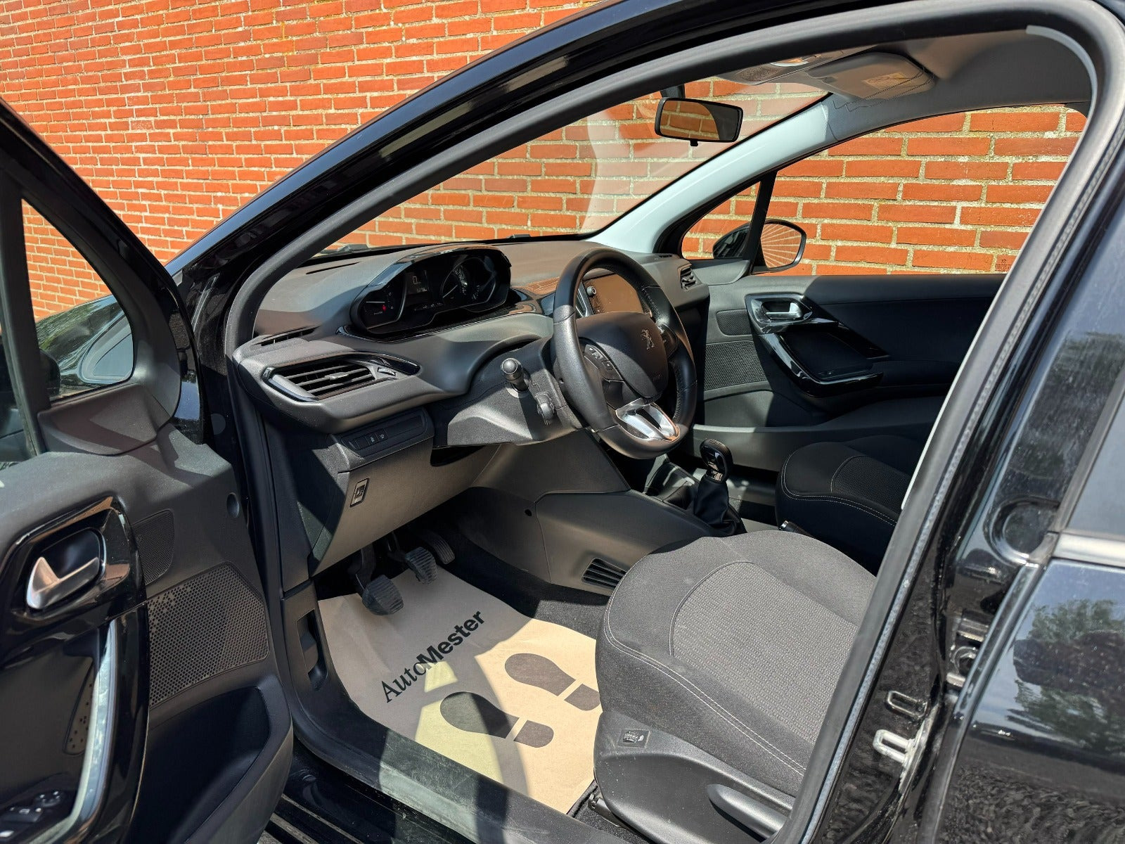 undefined Peugeot 208 fra 2017