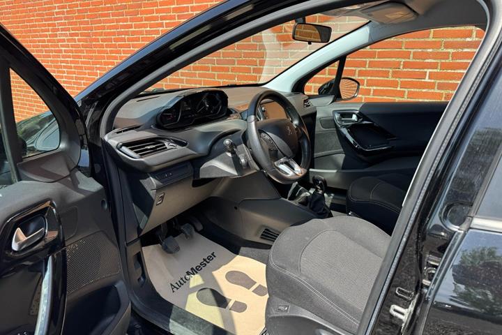 undefined Peugeot 208 fra 2017