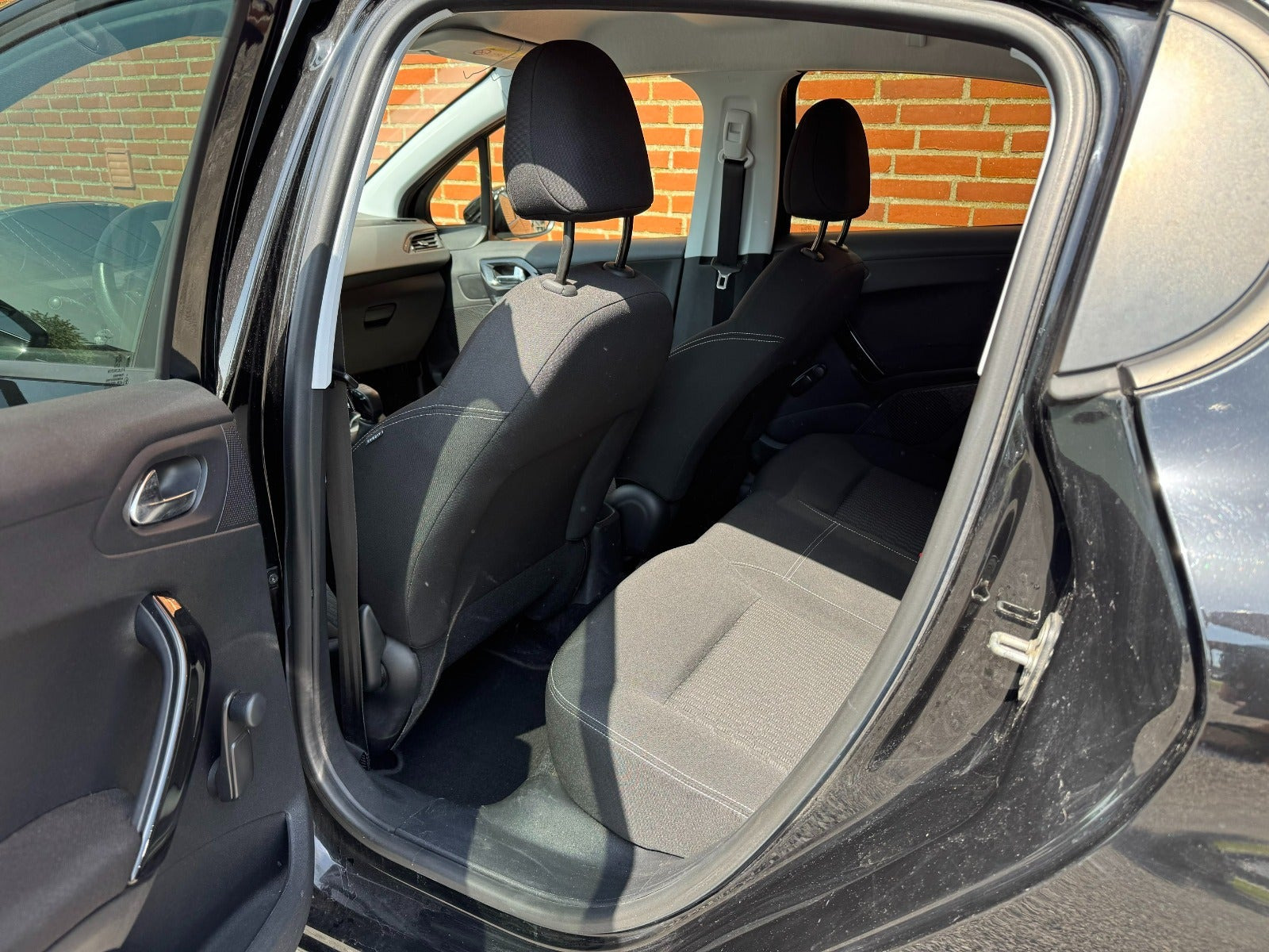 undefined Peugeot 208 fra 2017