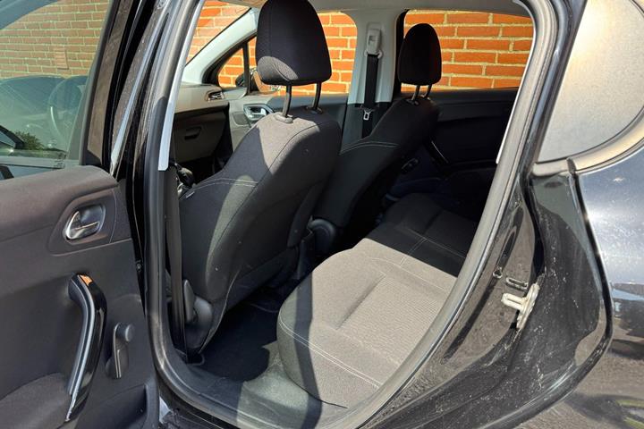undefined Peugeot 208 fra 2017
