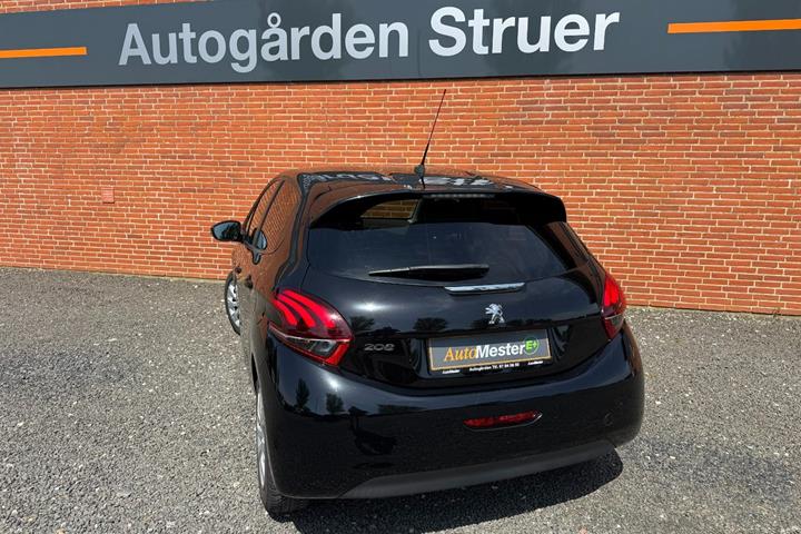 undefined Peugeot 208 fra 2017