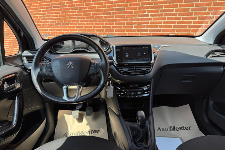 undefined Peugeot 208 fra 2017