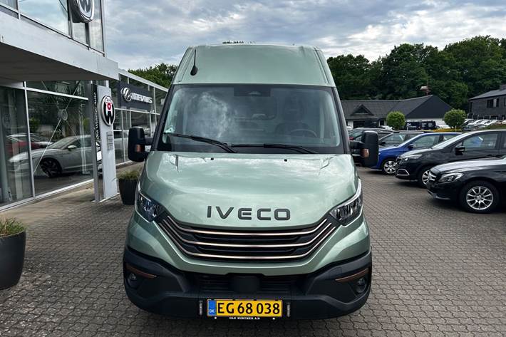 Grøn Iveco Daily fra 2025
