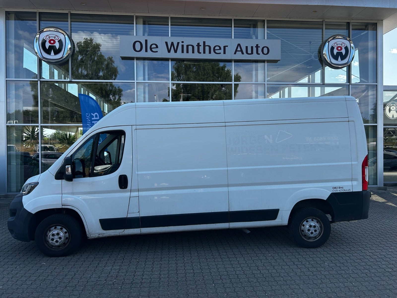 Sort Peugeot Boxer 335 fra 2018