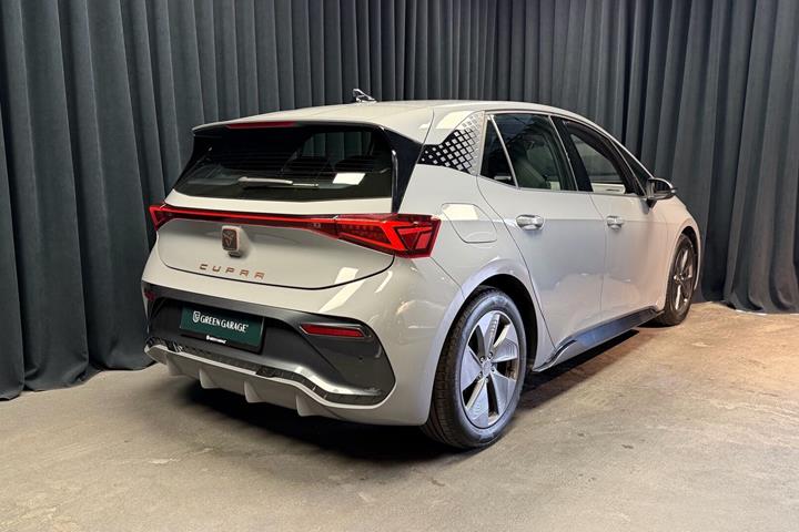 Grå Cupra Born fra 2024