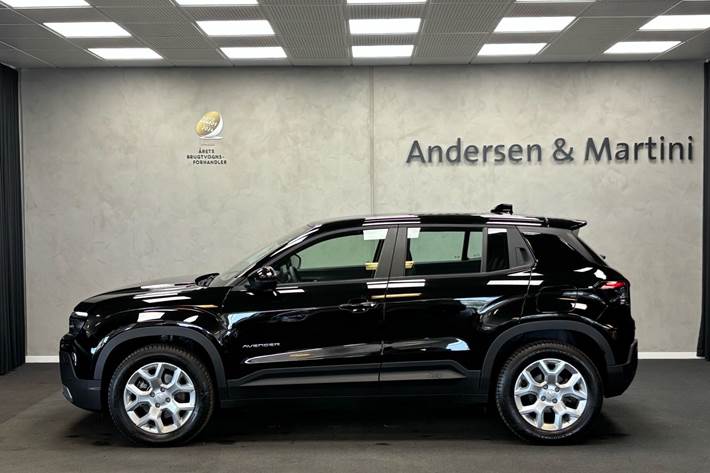 Sort Jeep Avenger fra 2023