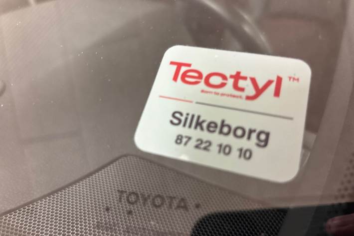 Blå Toyota RAV4 Plug-in fra 2022