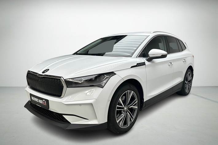 Hvid Skoda Enyaq fra 2023