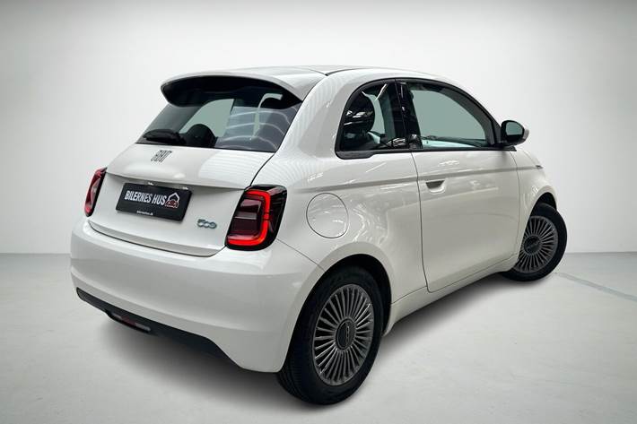 Sort Fiat 500e fra 2023