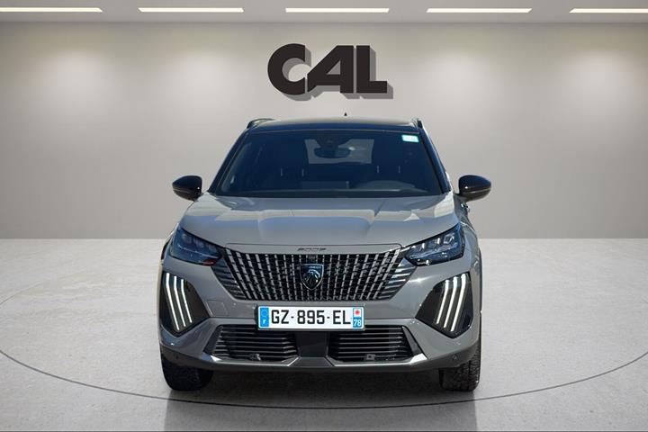 Grå Peugeot e-2008 fra 2024