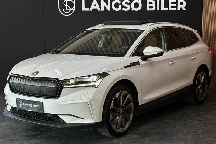 Hvid Skoda Enyaq fra 2022 set udefra