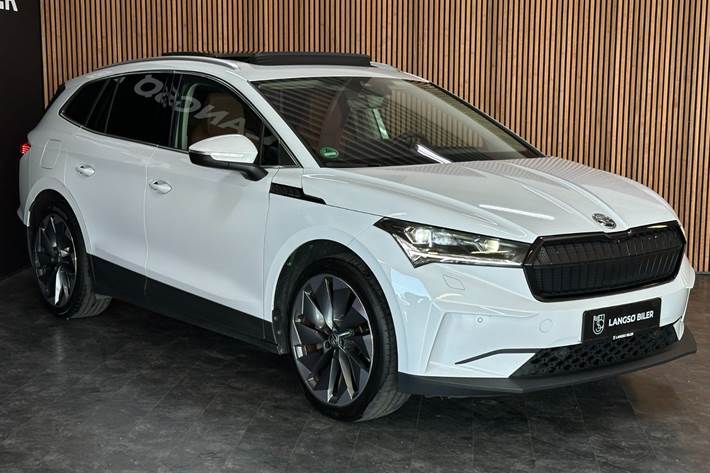 Hvid Skoda Enyaq fra 2022