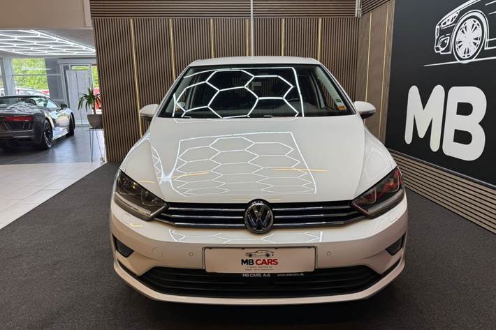 Hvid VW Golf Sportsvan fra 2015