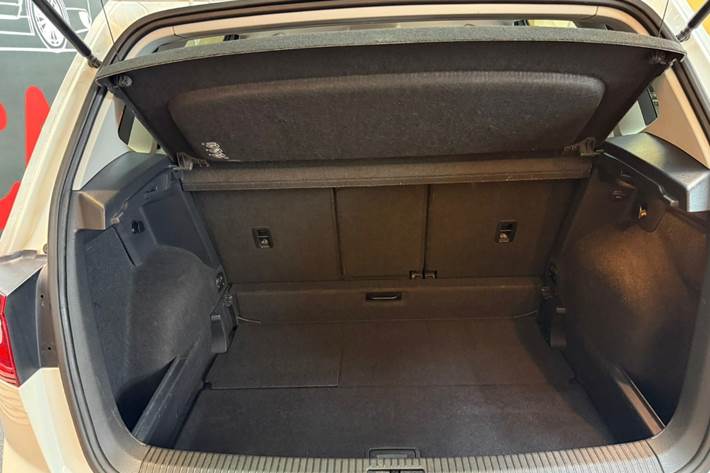 Hvid VW Golf Sportsvan fra 2015