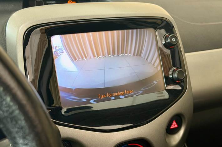 Grå Toyota Aygo fra 2016