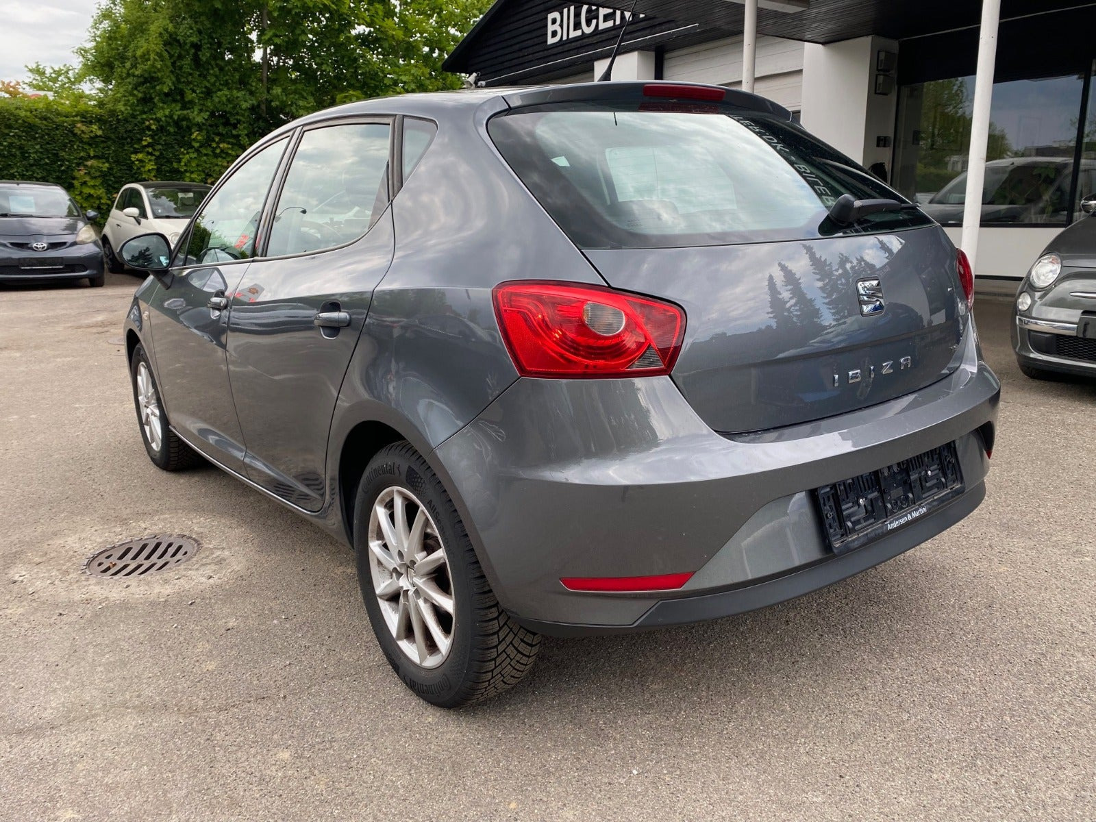 Grå Seat Ibiza fra 2014
