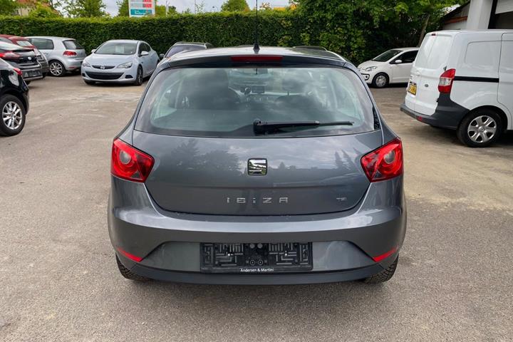 Grå Seat Ibiza fra 2014
