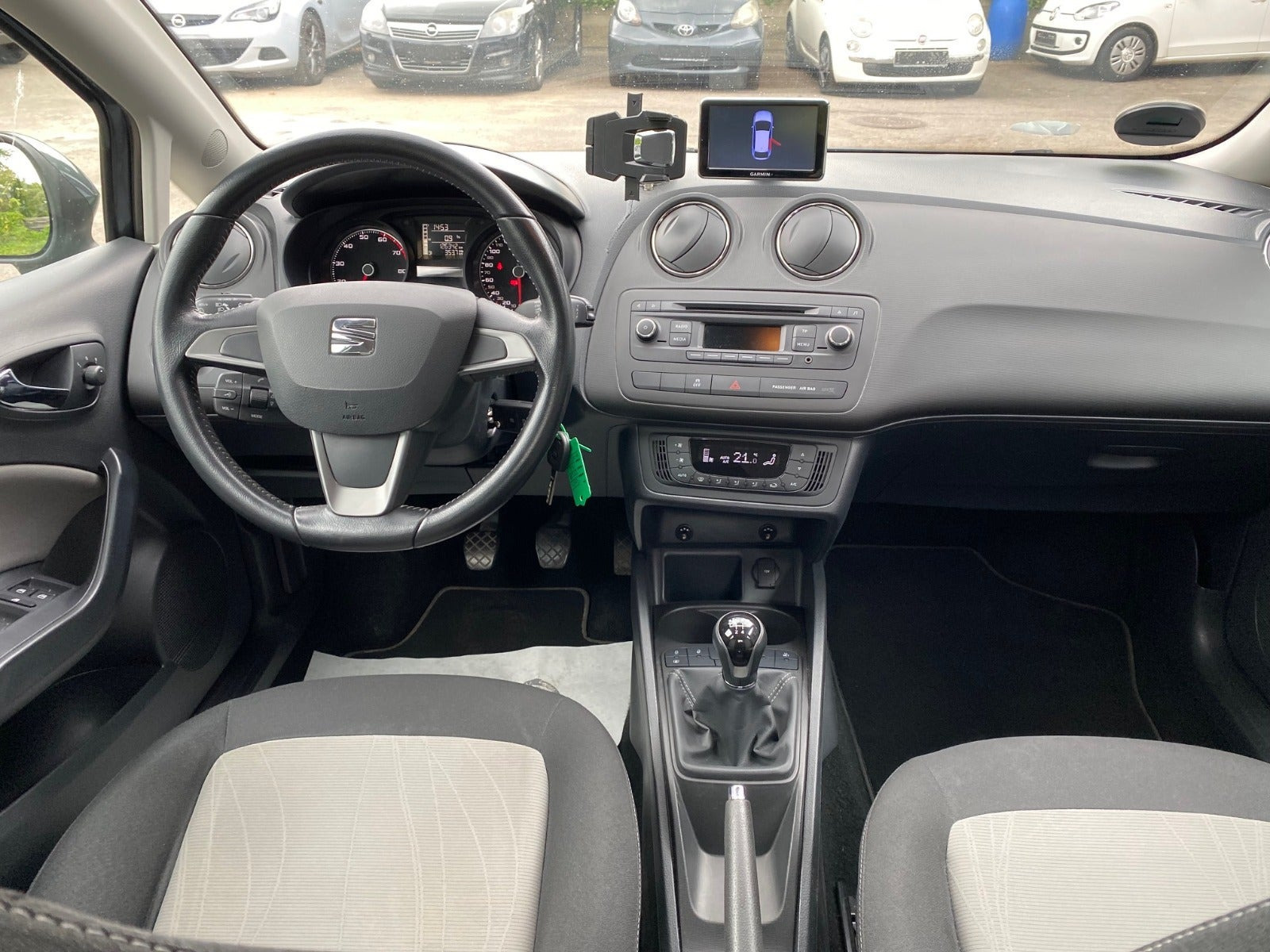 Grå Seat Ibiza fra 2014